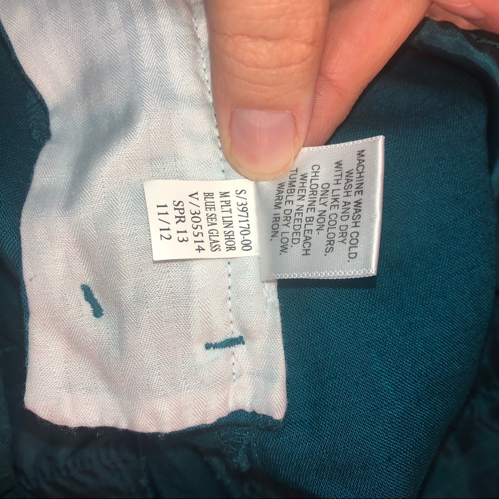 ⭐️ 3/$20 Banana Republic Factory Martin Fit Shorts - Picture 4 of 5